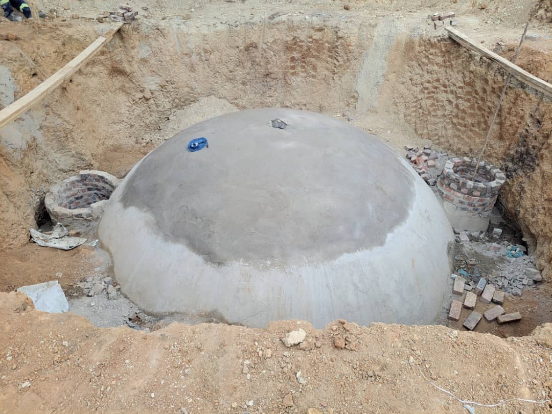 Biogas digester dome construction